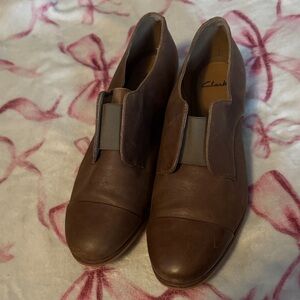 Clarks Brown Leather Slip-On Low Heel Shoes